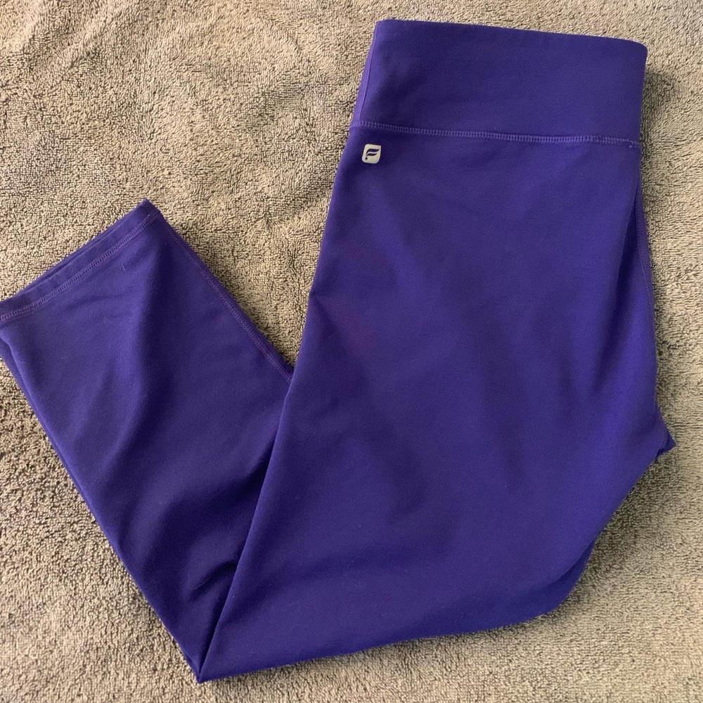 Purple cute Capri fabletics leggings